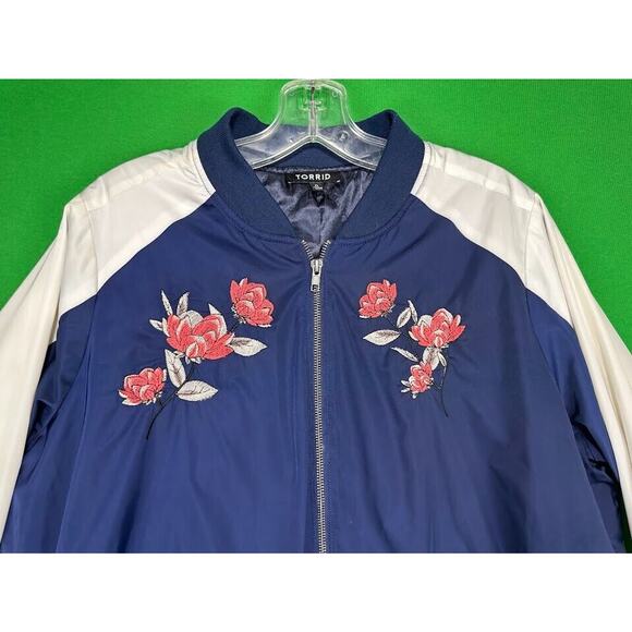 Torrid Embroidered Track Jacket Women's 0 Large Blue / White Floral - Picture 3 of 16
